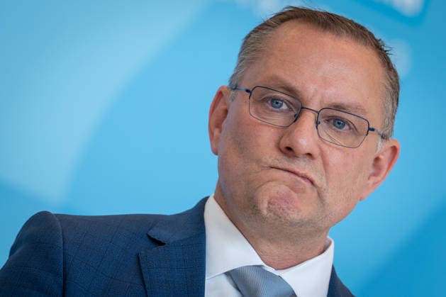 Party and parliamentary group leader Tino Chrupalla during the press statement at parliamentary group level in the German Bundestag Press statement by the AfD party and parliamentary group leader in the German Bundestag at the beginning of the session week, Berlin Berlin Germany Bundestag