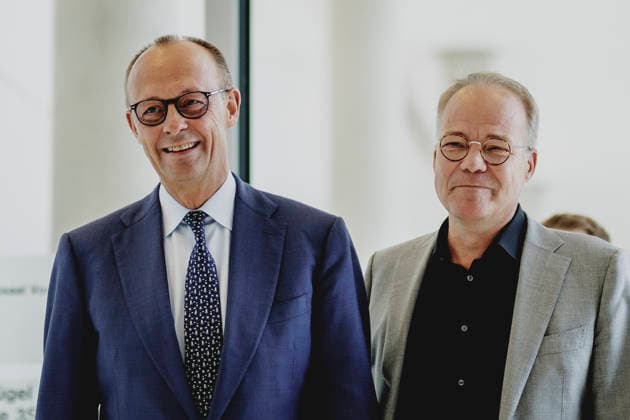L R Friedrich Merz CDU , Federal Chancellor, and Matthias Miersch, leader of the SPD parliamentary group in the German Bundestag, pictured before the SPD parliamentary group meeting in Berlin, 19 05 2026 Berlin Germany Copyright: xFlorianxGaertnerx