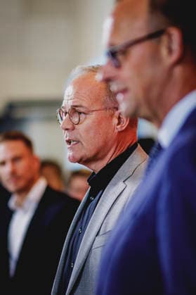 R L Friedrich Merz CDU , Federal Chancellor, and Matthias Miersch, leader of the SPD parliamentary group in the German Bundestag, recorded during a press statement before the SPD parliamentary group meeting in Berlin, 19 05 2026 Berlin Germany Copyright: xFlorianxGaertnerx