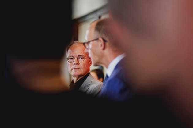 R L Friedrich Merz CDU , Federal Chancellor, and Matthias Miersch, leader of the SPD parliamentary group in the German Bundestag, recorded during a press statement before the SPD parliamentary group meeting in Berlin, 19 05 2026 Berlin Germany Copyright: xFlorianxGaertnerx