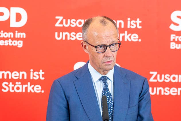 Friedrich Merz EUR, Germany, Berlin 19 05 2026 Federal Chancellor Friedrich Merz CDU visits the SPD parliamentary group in the Bundestag Press statement before the parliamentary group meeting with parliamentary group chairman Matthias Miersch SPD