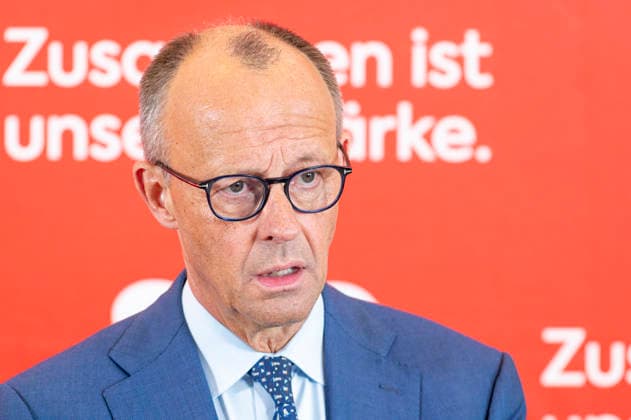 Friedrich Merz EUR, Germany, Berlin 19 05 2026 Federal Chancellor Friedrich Merz CDU visits the SPD parliamentary group in the Bundestag Press statement before the parliamentary group meeting with parliamentary group chairman Matthias Miersch SPD