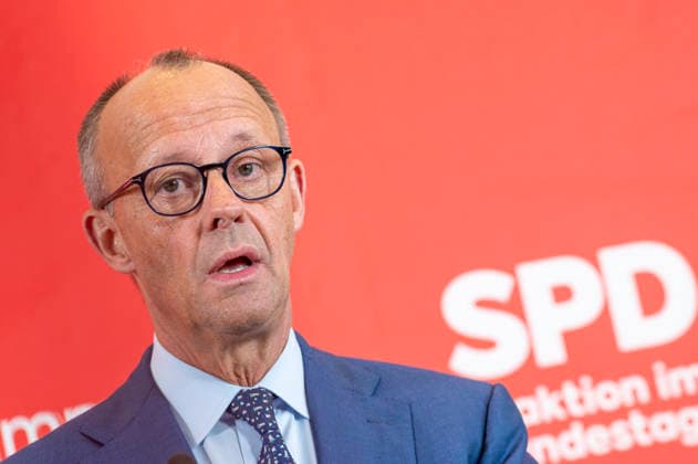 Friedrich Merz EUR, Germany, Berlin 19 05 2026 Federal Chancellor Friedrich Merz CDU visits the SPD parliamentary group in the Bundestag Press statement before the parliamentary group meeting with parliamentary group chairman Matthias Miersch SPD