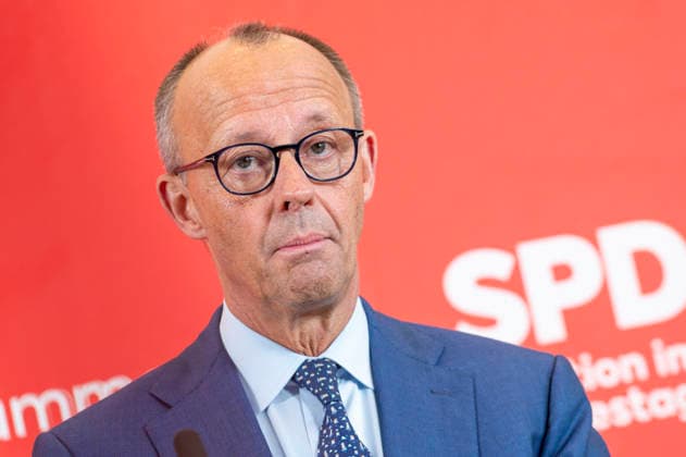 Friedrich Merz EUR, Germany, Berlin 19 05 2026 Federal Chancellor Friedrich Merz CDU visits the SPD parliamentary group in the Bundestag Press statement before the parliamentary group meeting with parliamentary group chairman Matthias Miersch SPD
