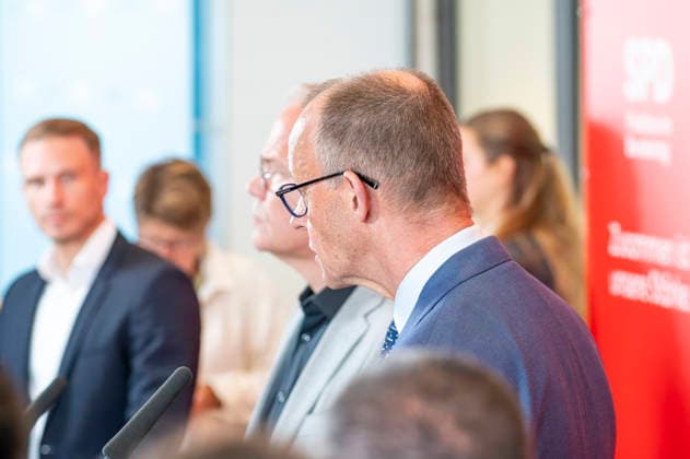 Friedrich Merz EUR, Germany, Berlin 19 05 2026 Federal Chancellor Friedrich Merz CDU visits the SPD parliamentary group in the Bundestag Press statement before the parliamentary group meeting with parliamentary group chairman Matthias Miersch SPD
