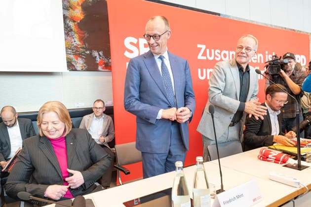 Friedrich Merz Bärbel Bas EUR, Germany, Berlin 19 05 2026 Federal Chancellor Friedrich Merz CDU visits the SPD parliamentary group in the Bundestag Before the parliamentary group meeting with parliamentary group chairman Matthias Miersch SPD