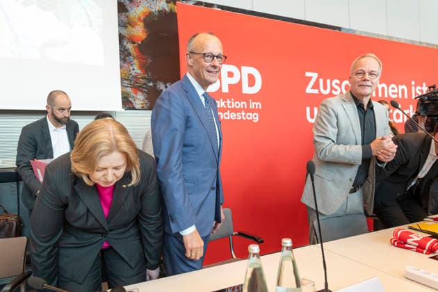 Friedrich Merz Bärbel Bas EUR, Germany, Berlin 19 05 2026 Federal Chancellor Friedrich Merz CDU visits the SPD parliamentary group in the Bundestag Before the parliamentary group meeting with parliamentary group chairman Matthias Miersch SPD