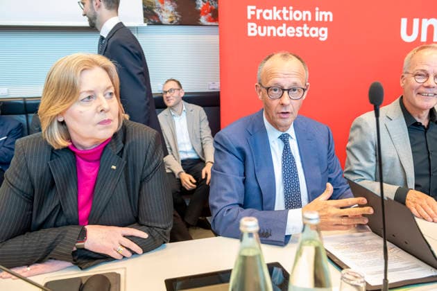 Friedrich Merz Bärbel Bas EUR, Germany, Berlin 19 05 2026 Federal Chancellor Friedrich Merz CDU visits the SPD parliamentary group in the Bundestag Before the parliamentary group meeting with parliamentary group chairman Matthias Miersch SPD