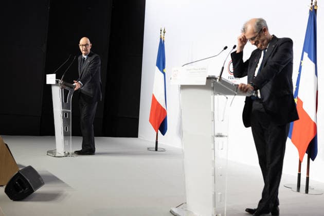 Press conference during the G7 Finance Ministers - Paris French Economy, Finances and Industry Minister Roland Lescure with Governor of the Bank of France François Villeroy de Galhau during a press conference on the sidelines of a G7 Finance Ministers and Central Bank Governors meeting to prepare the summit of heads of State and government to be held in Evian in June, in Paris on May 19, 2026. Photo by Raphael Lafargue ABACAPRESS.COM Paris France  Copyright: xLafarguexRaphael ABACAx