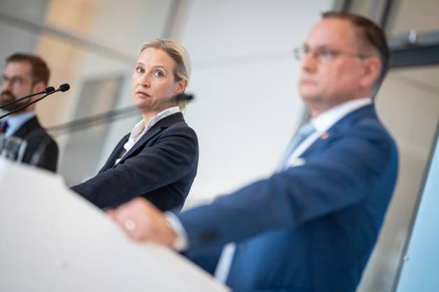 Party and parliamentary group leaders Alice Weidel and Tino Chrupalla during the press statement at the parliamentary group level of the German Bundestag Press statement by the AfD party and parliamentary group leaders in the German Bundestag at the beginning of the session week, Berlin Berlin Germany Bundestag
