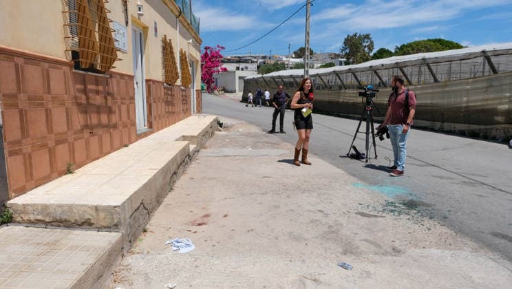A 25-year-old man arrested for shooting his parents to death in El Ejido Almeria Image of the area known as El Canalillo, near Balanegra, in El Ejido where the event took place whose investigation points to an episode of domestic violence On May 19, 2026 in El Ejido, Almeria Andalusia, Spain A 25-year-old man has been arrested for allegedly shooting his parents to death in El Ejido Almeria and wounding four other people, including their seven-month-old baby and a 21-month-old girl, both of whom are in the pediatric ICU of the Hospital Materno Infantil Princesa Leonor 19 MAY 2026 Europa Press 19 05 2026 El Ejido, Almeria Andalucia, Es El Ejido, Almeria Andalucia, Es Espana  Copyright: xEuropaxPressx 7534930