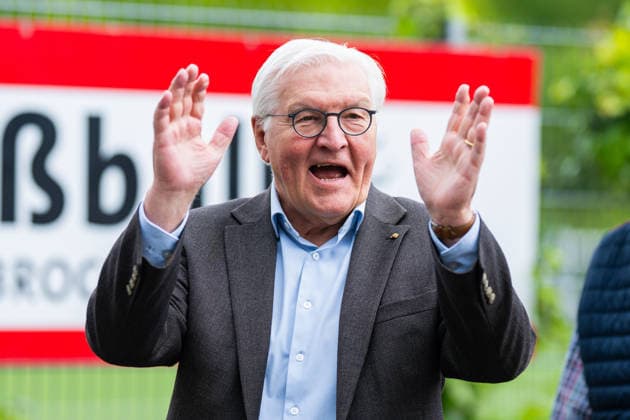 19 05 2026 Frank Walter Steinmeier in Herzebrock Clarholz On the occasion of the Germany-wide day of honor for the birthday of the Basic Law, the Federal President visits numerous join-in activities nationwide here at the club grounds of Herzebrocker SV in Herzebrock Clarholz during the welcome , Herzebrock Nordrhein Westfalen Germany Herzebrocker Sportverein