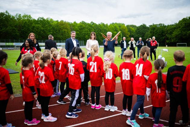 19 05 2026 Frank Walter Steinmeier in Herzebrock Clarholz On the occasion of the Germany-wide day of honor for the birthday of the Basic Law, the Federal President visits numerous hands-on activities nationwide here at the club grounds of Herzebrocker SV in Herzebrock Clarholz with children of the club , Herzebrock North Rhine-Westphalia Germany Herzebrocker Sports Club