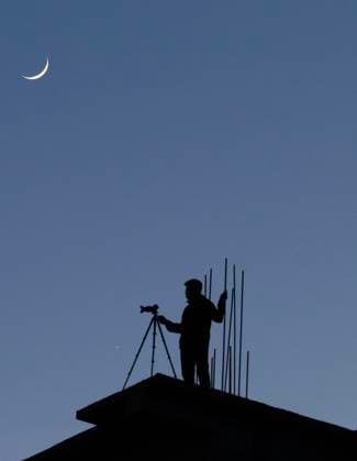 (260519) -- HARBIN, May 19, 2026 -- This photo taken on May 19, 2026 shows the planet of Venus next to the moon in the twilight sky over Fujin, northeast China s Heilongjiang Province. (Photo by Xinhua) CHINA-HEILONGJIANG-SKY VIEW-MOON AND VENUS (CN) QuxYubao 