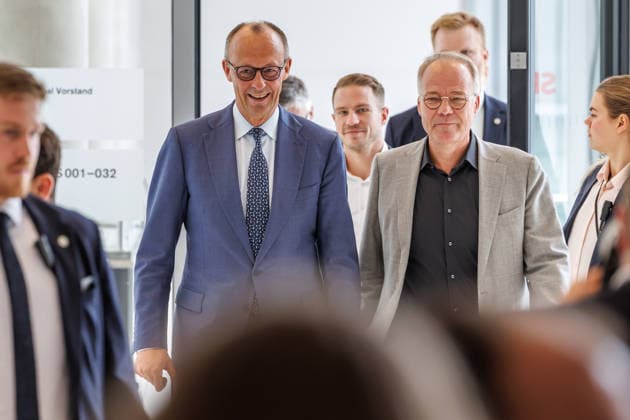 Statement SPD Federal Chancellor Friedrich Merz CDU and Matthias Miersch SPD before the parliamentary group meeting on 19 05 26 in Berlin Berlin Berlin Germany Reichstag
