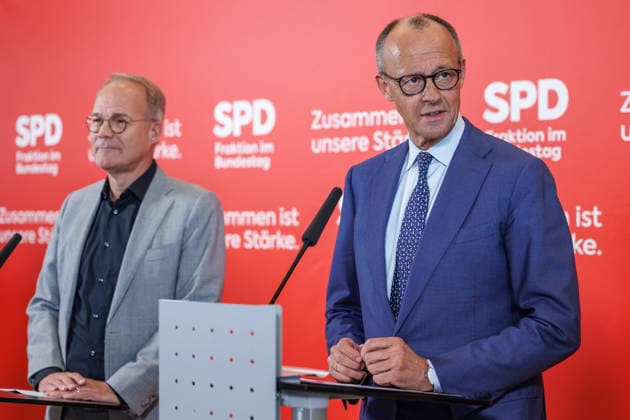 Statement SPD Federal Chancellor Friedrich Merz CDU and Matthias Miersch SPD before the parliamentary group meeting on 19 05 26 in Berlin Berlin Berlin Germany Reichstag