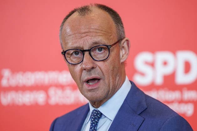 Statement SPD Federal Chancellor Friedrich Merz CDU before the parliamentary group meeting on 19 05 26 in Berlin Berlin Berlin Germany Reichstag