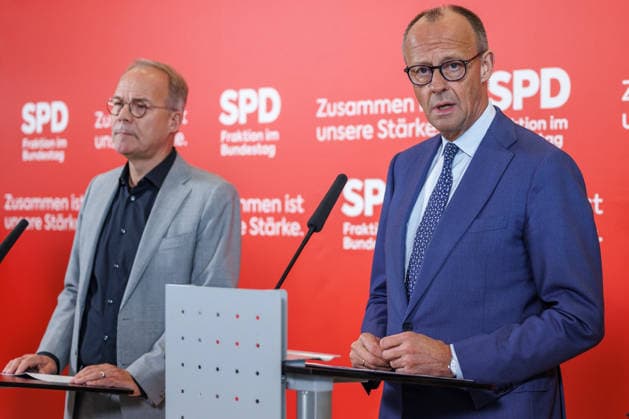 Statement SPD Federal Chancellor Friedrich Merz CDU and Matthias Miersch SPD before the parliamentary group meeting on 19 05 26 in Berlin Berlin Berlin Germany Reichstag