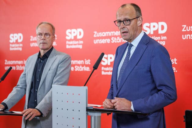 Statement SPD Federal Chancellor Friedrich Merz CDU and Matthias Miersch SPD before the parliamentary group meeting on 19 05 26 in Berlin Berlin Berlin Germany Reichstag