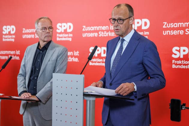 Statement SPD Federal Chancellor Friedrich Merz CDU and Matthias Miersch SPD before the parliamentary group meeting on 19 05 26 in Berlin Berlin Berlin Germany Reichstag