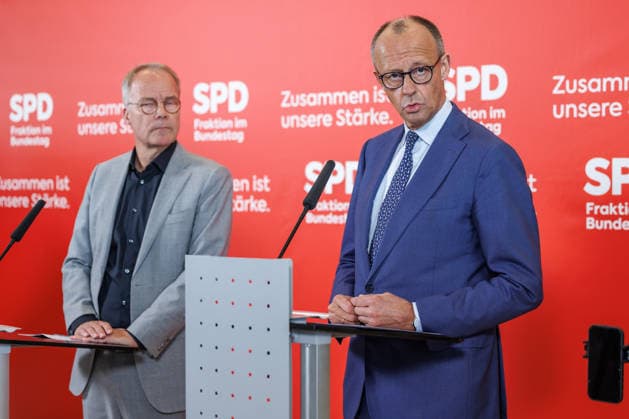 Statement SPD Federal Chancellor Friedrich Merz CDU and Matthias Miersch SPD before the parliamentary group meeting on 19 05 26 in Berlin Berlin Berlin Germany Reichstag