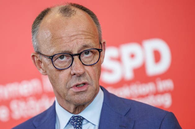 Statement SPD Federal Chancellor Friedrich Merz CDU before the parliamentary group meeting on 19 05 26 in Berlin Berlin Berlin Germany Reichstag