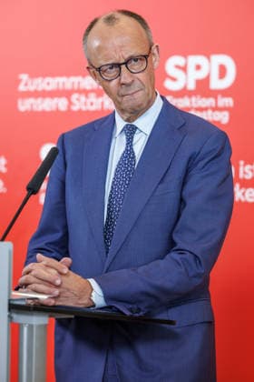 Statement SPD Federal Chancellor Friedrich Merz CDU before the parliamentary group meeting on 19 05 26 in Berlin Berlin Berlin Germany Reichstag