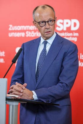 Statement SPD Federal Chancellor Friedrich Merz CDU before the parliamentary group meeting on 19 05 26 in Berlin Berlin Berlin Germany Reichstag
