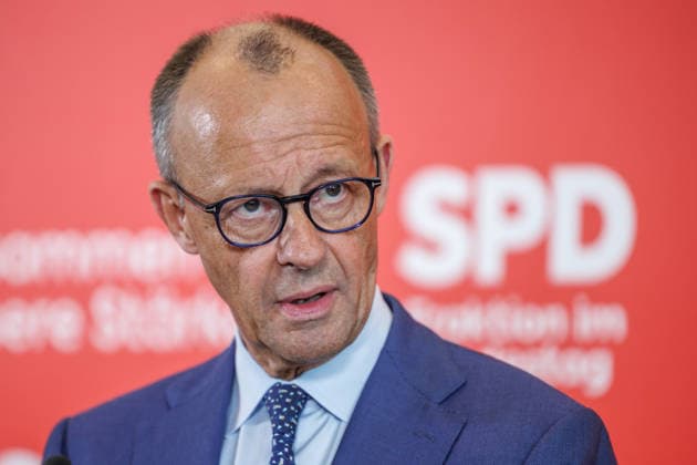 Statement SPD Federal Chancellor Friedrich Merz CDU before the parliamentary group meeting on 19 05 26 in Berlin Berlin Berlin Germany Reichstag
