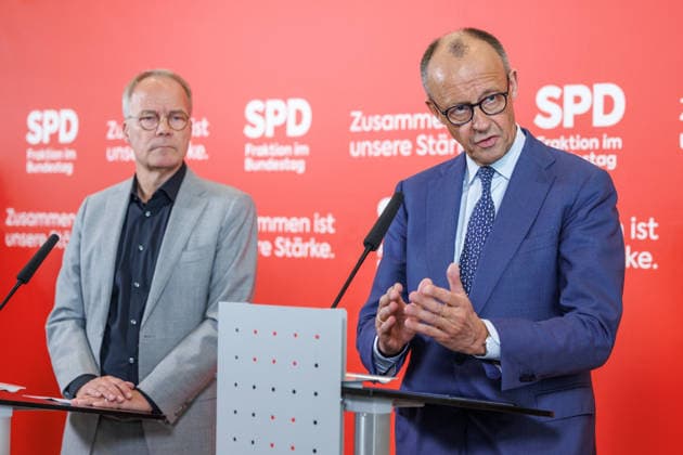 Statement SPD Federal Chancellor Friedrich Merz CDU and Matthias Miersch SPD before the parliamentary group meeting on 19 05 26 in Berlin Berlin Berlin Germany Reichstag
