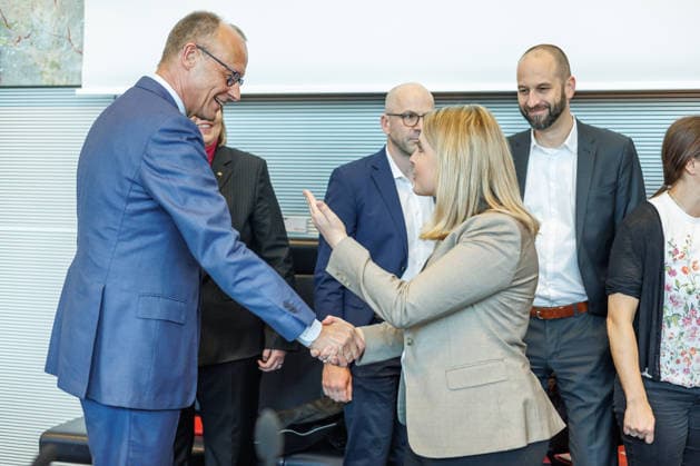 Statement SPD Federal Chancellor Friedrich Merz CDU and Verena Hubertz SPD , Federal Minister for Housing, Urban Development and Construction, before the parliamentary group meeting on 19 05 26 in Berlin Berlin Berlin Germany Reichstag