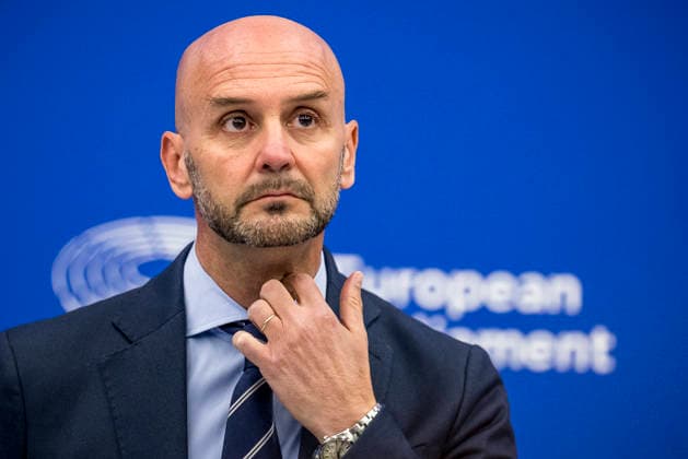 May 19, 2026: Nicola Procaccini, Co-chair of the European Conservatives and Reformists (ECR) group, attend a briefing at the European Parliament in Strasbourg, France, 19.05.2026. . - ZUMAw80_ 20260519_faf_w80_024 Copyright: xWiktorxDabkowskix