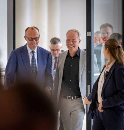 L R Friedrich Merz CDU , Federal Chancellor , and Matthias Miersch, leader of the SPD parliamentary group in the German Bundestag, taken before the SPD parliamentary group meeting in Berlin, 19 05 2026 Berlin Germany Copyright: xYonaxElsnerx