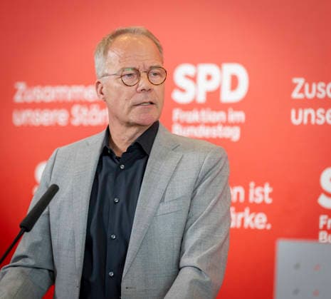 Matthias Miersch, leader of the SPD parliamentary group in the German Bundestag, pictured before the SPD parliamentary group meeting in Berlin, 19 05 2026 Berlin Germany Copyright: xYonaxElsnerx