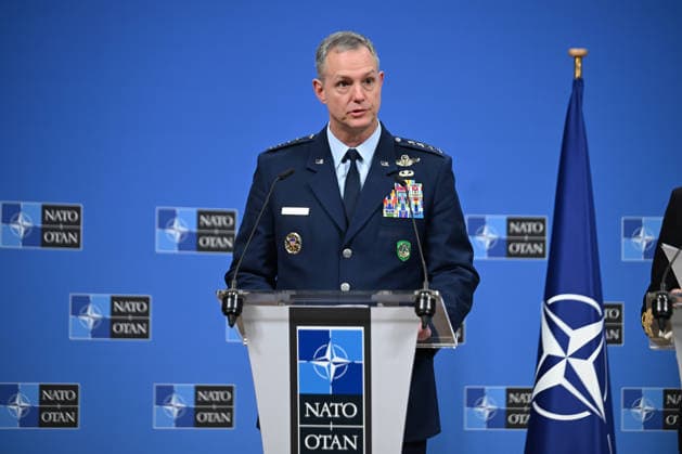 NATO Military Committee in Chiefs of Defence Session in Brussels BRUSSELS, BELGIUM - MAY 19: Commander of Supreme Allied Command Europe (SACEUR) General Alexus G. Grynkewich speaks during a joint press conference at the NATO Headquarters in Brussels, Belgium on May 19, 2026. The media briefing follows the NATO Military Committee in Chiefs of Defence Session, which also featured Chairman of the Military Committee (CMC) Admiral Giuseppe Cavo Dragone and Supreme Allied Commander Transformation (SACT) Admiral Pierre Vandier addressing regional security issues.Belcika’nin baskenti Bruksel’de NATO Genelkurmay Baskanlari Askeri Komite Toplantisina katilan NATO Askeri Komitesi (CMC) Baskani Amiral Giuseppe Cavo Dragone, Avrupa Muttefik Kuvvetleri Y  Copyright: x2026xAnadoluxDursunxAydemirx