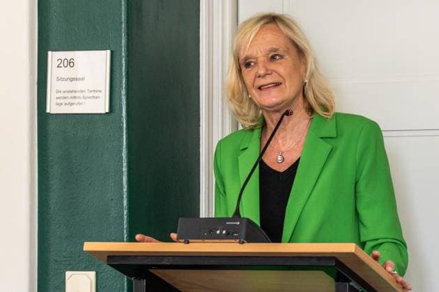 Amtseinführung von Tim Buschfort als neuer Direktor des Amtsgerichts ** NUR FÜR REDAKTIONELLE ZWECKE ** EDITORIAL USE ONLY **<p>19.05.2026 Feierliche Amtseinführung von Tim Buschfort als neuer Direktor des Amtsgerichts Julia Stahl, scheidende Direktorin des Amtsgerichtes Deutschland NRW Moers Copyright: RainerxHoheisel Copyright: RainerxHoheisel doc85wyxim6bxy1dj3w01e25 ,EDITORIAL USE ONLY