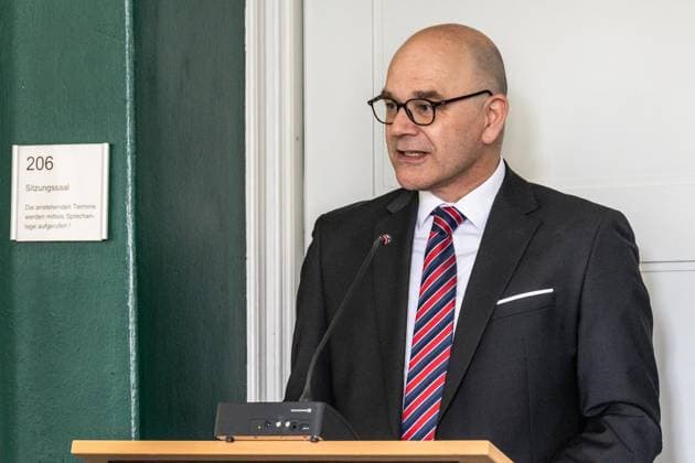 Amtseinführung von Tim Buschfort als neuer Direktor des Amtsgerichts ** NUR FÜR REDAKTIONELLE ZWECKE ** EDITORIAL USE ONLY **<p>19.05.2026 Feierliche Amtseinführung von Tim Buschfort als neuer Direktor des Amtsgerichts Tim Buschfort, Direktor des Amtsgerichtes Moers Deutschland NRW Moers Copyright: RainerxHoheisel Copyright: RainerxHoheisel doc85wyxj7mvkpo3ykjte6 ,EDITORIAL USE ONLY
