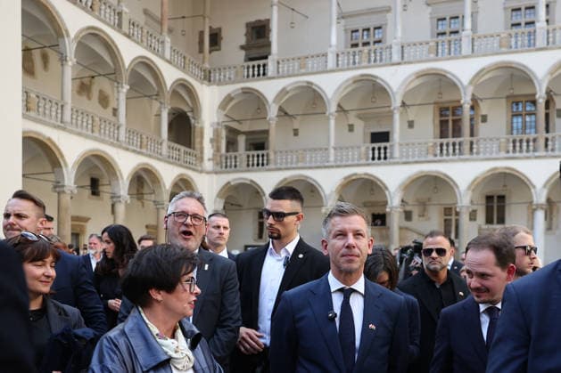 Hungarian PM Peter Magyar in Poland on his first international trip KRAKOW, POLAND - MAY 19: Hungarian Prime Minister Peter Magyar visits Wawel Castle during his first international trip in Krakow, Poland on May 19, 2026. Magyar began a two-day visit to Poland aimed at restoring bilateral ties strained by his predecessor s close relations with Moscow during Russia s attacks on Ukraine. Jakub Porzycki Anadolu Krakow Poland. Editorial use only. Please get in touch for any other usage.  Copyright: x2026xAnadoluxJakubxPorzyckix