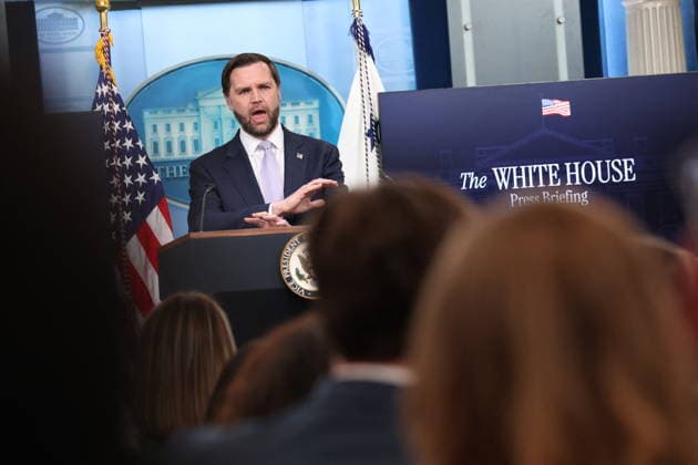 DC: White House Press Briefing with Vice President JD Vance U.S. Vice President JD Vance holds a press briefing in the James S. Brady Press Briefing Room at the White House on May 19, 2026 in Washington, D.C. (Photo by Samuel Corum Pool ABACAPRESS.COM) Washington, DC United States  Copyright: xPool ABACAx