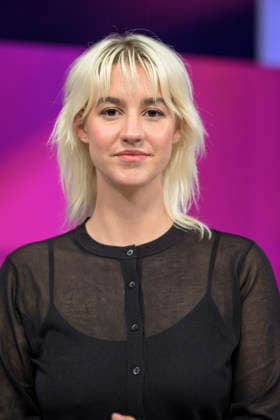 v l Victoria Reichelt Journalist , GER, Berlin, Studio, as a guest on Maischberger, political talk show, TV, format, with presenter Sandra Maischberger, Das Erste, from Adlershof Am Studio 20, May 19, 2026, Copyright: HMBxMedia UwexKoch