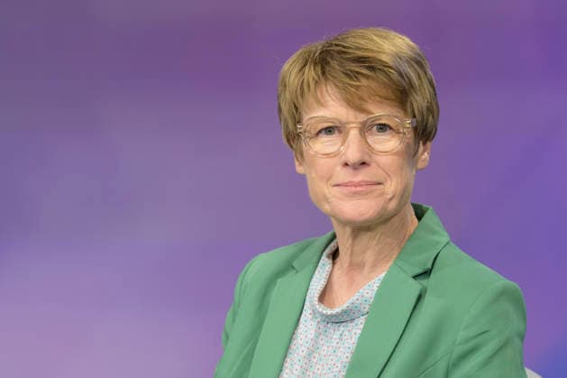v l Veronika Grimm Wirtschaftsweise , GER, Berlin, Studio, zu Gast bei Maischberger, politische Talkshow, TV, Format, mit Moderator Sandra Maischberger, Das Erste, aus Adlershof Am Studio 20, 19 Mai 2026, Copyright: HMBxMedia UwexKoch