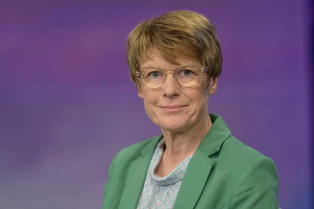 v l Veronika Grimm Wirtschaftsweise , GER, Berlin, Studio, zu Gast bei Maischberger, politische Talkshow, TV, Format, mit Moderator Sandra Maischberger, Das Erste, aus Adlershof Am Studio 20, 19 Mai 2026, Copyright: HMBxMedia UwexKoch