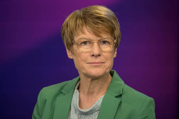 v l Veronika Grimm Wirtschaftsweise , GER, Berlin, Studio, zu Gast bei Maischberger, politische Talkshow, TV, Format, mit Moderator Sandra Maischberger, Das Erste, aus Adlershof Am Studio 20, 19 Mai 2026, Copyright: HMBxMedia UwexKoch