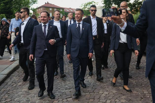 May 19, 2026, Krakow, Poland: Hungarian Prime Minister Peter Magyar and Tibor Gerencser, the Consul General of Hungary in Cracow, walk down the Wawel Hill during visit in Krakow, Poland on May 19th, 2026. Magyar has arrived in Poland for his very first state visit since taking office, embarking on a strategic, high-profile three-city tour of Krakow, Warsaw, and Gdansk to signal a major European diplomatic reset. Krakow Poland  - ZUMAj333 20260519_zip_j333_004 Copyright: xKaixJanex