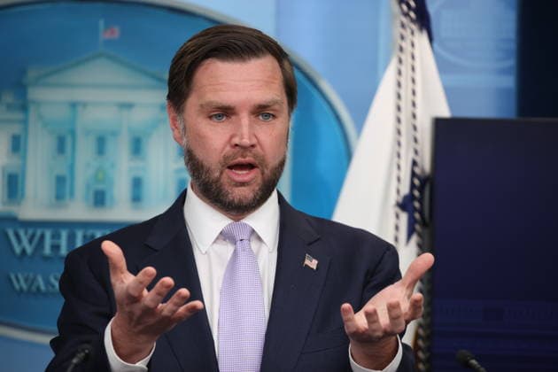 DC: White House Press Briefing with Vice President JD Vance United States Vice President JD Vance holds a press briefing in the James S Brady Press Briefing Room of the White House in Washington, DC, USA, on May 19, 2026. Credit: CNP AdMedia Washington District of Columbia United States of America EDITORIAL USE ONLY  Copyright: xx CNPx xAdMediax admphotostwo990882