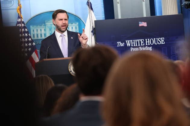 DC: White House Press Briefing with Vice President JD Vance United States Vice President JD Vance holds a press briefing in the James S Brady Press Briefing Room of the White House in Washington, DC, USA, on May 19, 2026. Credit: CNP AdMedia Washington District of Columbia United States of America EDITORIAL USE ONLY  Copyright: xx CNPx xAdMediax admphotostwo990856