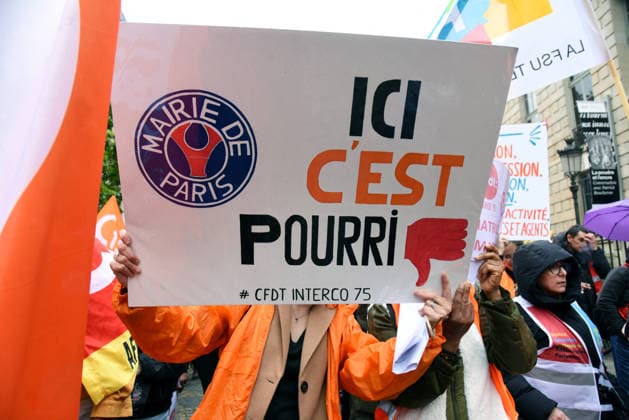 RECORD DATE NOT STATED Periscolaire Strike Against Sexual Violence - Paris Demonstrators take part in a strike of periscolaire workers in Paris, France on May 19, 2026, as an investigation into sexual violence in the Parisian periscolaire system targets 84 kindergartens, around twenty schools and around ten creches. Photo by Alain Apaydin ABACAPRESS.COM Paris France  Copyright: xApaydinxAlain ABACAx