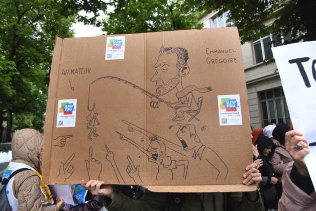 RECORD DATE NOT STATED Periscolaire Strike Against Sexual Violence - Paris Demonstrators take part in a strike of periscolaire workers in Paris, France on May 19, 2026, as an investigation into sexual violence in the Parisian periscolaire system targets 84 kindergartens, around twenty schools and around ten creches. Photo by Alain Apaydin ABACAPRESS.COM Paris France  Copyright: xApaydinxAlain ABACAx