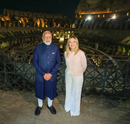 Politics, Diplomacy, Government PM receives a warm welcome by Indian diaspora on his arrival at a hotel in Rome, Italy on May 19, 2026. PM meets the Prime Minister of Italy, Ms. Giorgia Meloni on his arrival at Rome. Rome Italy Copyright: xSeshadrixSukumarx