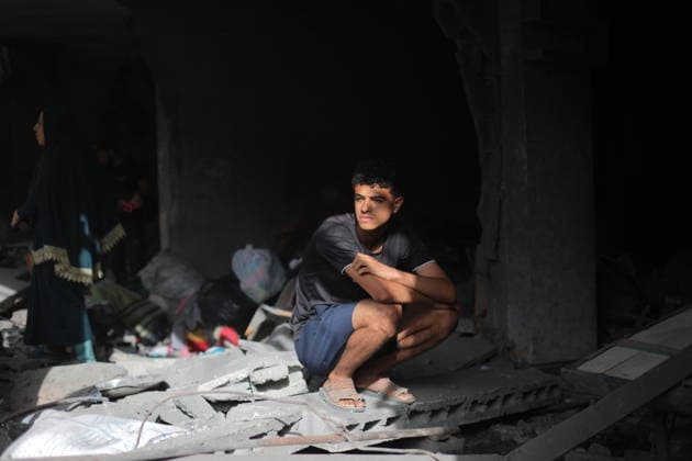 Palestinians Inspect Destroyed Homes After Israeli Strike in al-Bureij Palestinians inspect their destroyed homes following an overnight Israeli airstrike in al-Bureij refugee camp in the central Gaza Strip, on May 20, 2026. Israeli warplanes carried out a strike overnight targeting a house belonging to the Abu Shamala family after residents were warned to evacuate the building. Photo by Hassan al-Jedi apaimages Nusairat Gaza Strip Palestinian Territory 200526_Bureij_HJ_00(19).jpeg Copyright: xapaimagesxHassanxal-Jedixx xapaimagesx